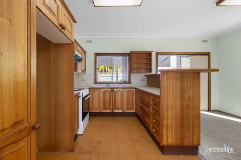 Property photo of 14 Keira Close Valentine NSW 2280