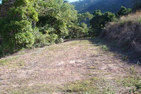 Property photo of 82 Summerhill Drive Mooroobool QLD 4870