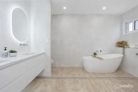 Property photo of 5 Jackson Close Menai NSW 2234