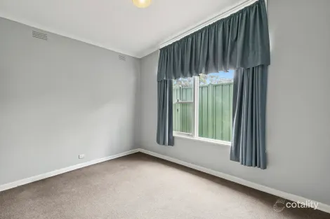 Property photo of 35 Gordon Crescent Seymour VIC 3660