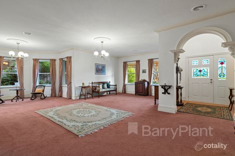 Property photo of 15 Monastery Close Wantirna South VIC 3152