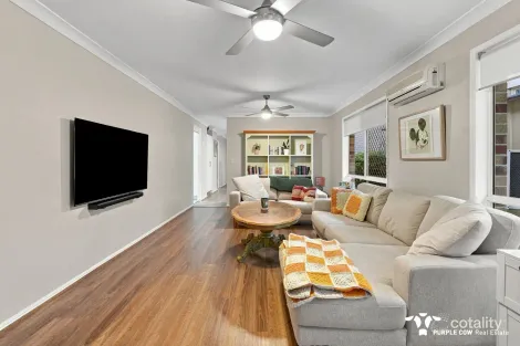 Property photo of 43 Flinders Crescent Forest Lake QLD 4078