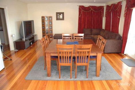 Property photo of 11 The Oval Berwick VIC 3806