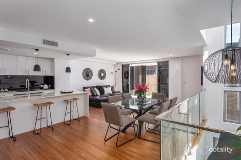 Property photo of 4/30 Coolangatta Road Coolangatta QLD 4225