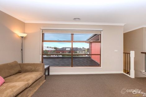 Property photo of 51 Park Orchard Drive Pakenham VIC 3810