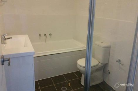 Property photo of 50 Jubilee Circuit Rosemeadow NSW 2560