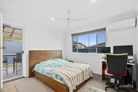 Property photo of 2/217 Central Street Labrador QLD 4215