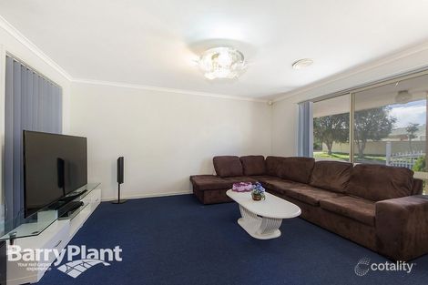 Property photo of 1 Cassinia Close Delahey VIC 3037
