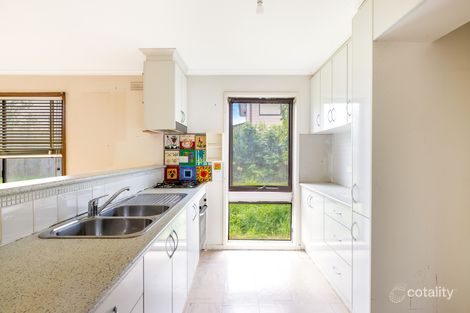 Property photo of 9 Yandoit Court Meadow Heights VIC 3048