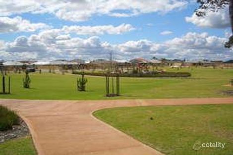 Property photo of 35 Kesiya Turn Aubin Grove WA 6164