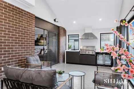 Property photo of 27 Willowtree Drive Pakenham VIC 3810