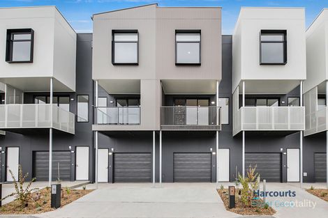 8 Wattlebird Ct, Sunshine North, VIC 3020