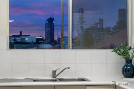Property photo of 17/3 Heath Street East Brisbane QLD 4169