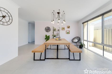 33 Allatoona Ave, Golden Bay, WA 6174