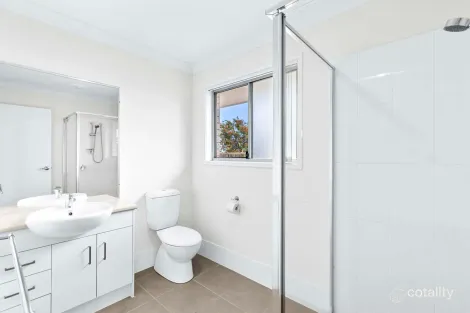 Property photo of 12 Wylie Way Urraween QLD 4655