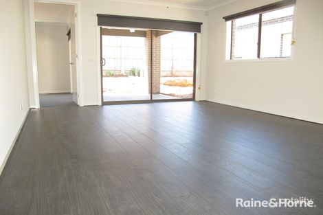 Property photo of 32 Woollahra Parade Taylors Hill VIC 3037