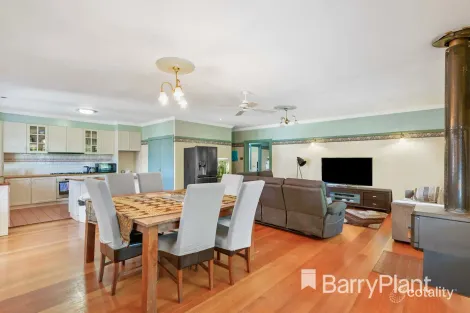 Property photo of 5 Cottrell Street Werribee VIC 3030