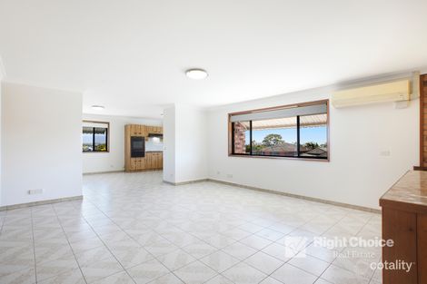 Property photo of 2/52 Kimbeth Crescent Albion Park Rail NSW 2527