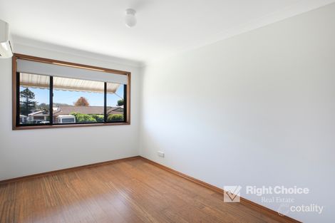 Property photo of 2/52 Kimbeth Crescent Albion Park Rail NSW 2527