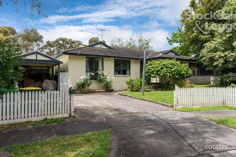 1/4 Milton Ct, Mooroolbark, VIC 3138