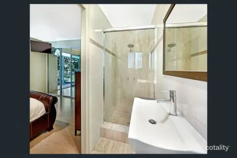 Property photo of 11 Amulla Court Mudgeeraba QLD 4213