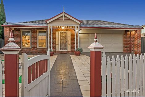 30 Heysen Pkwy, Caroline Springs, VIC 3023