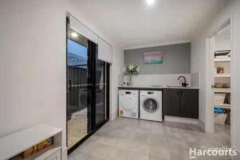 Property photo of 66 Moort Rise Carramar WA 6031