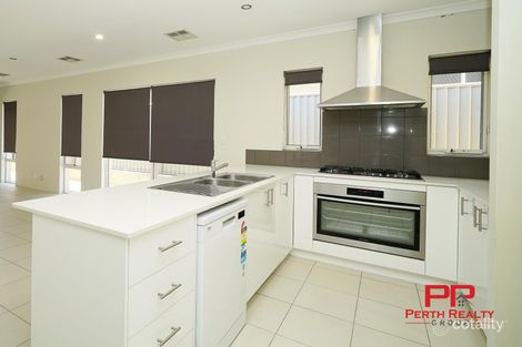 Property photo of 72 Delaronde Drive Success WA 6164