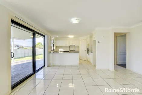 Property photo of 13 Eagle Avenue Calala NSW 2340
