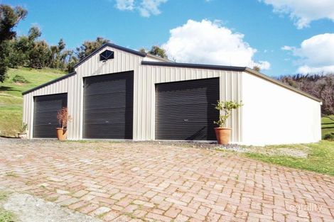 125 Old Kinglake Rd, Steels Creek, VIC 3775