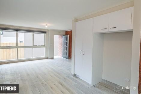 Property photo of 2/42 Hobbs Street Seddon VIC 3011