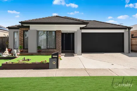 13 Newmarket Pde, Mickleham, VIC 3064