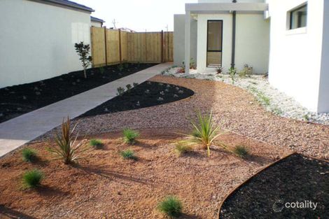 Property photo of 16 Belleville Close Burnside Heights VIC 3023