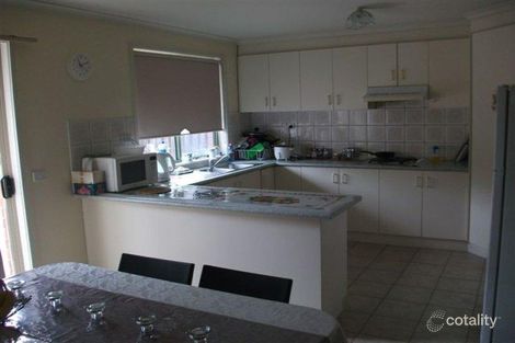 Property photo of 6 Aquila Grove Roxburgh Park VIC 3064