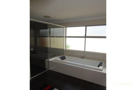 Property photo of 9 Surfside Terrace Glenfield WA 6532