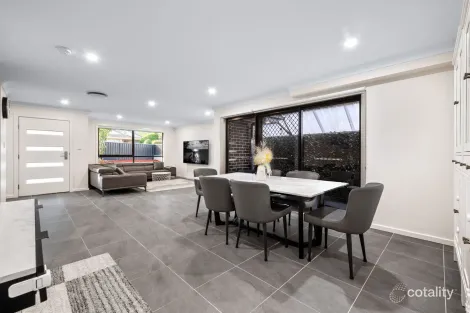 Property photo of 25/75 Mary Ann Drive Glenfield NSW 2167