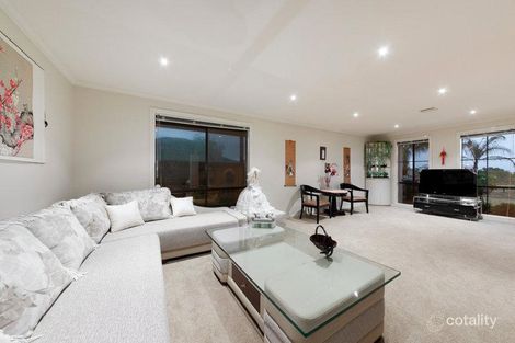 Property photo of 4 Crabill Walk Narre Warren South VIC 3805