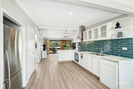 Property photo of 45 Kangaroo Avenue Bongaree QLD 4507