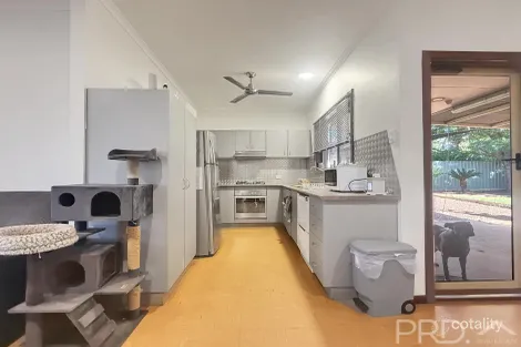 Property photo of 13A Baseden Way Nickol WA 6714