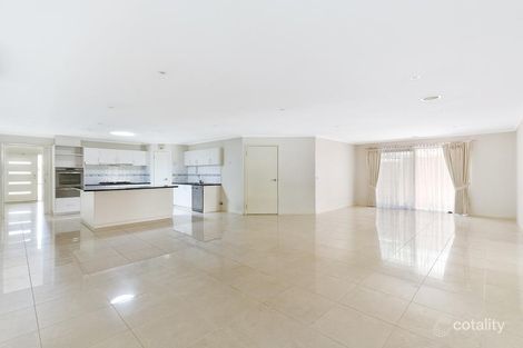 Property photo of 21 Majestic Boulevard Cranbourne VIC 3977