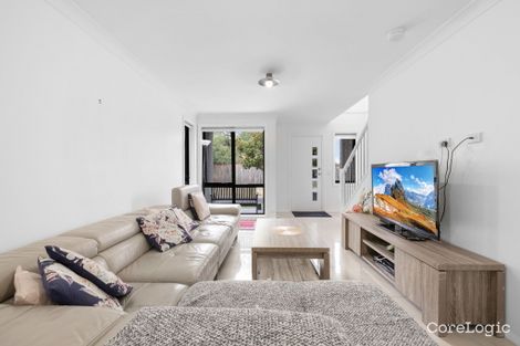 Property photo of 17 Brothers Lane Glenfield NSW 2167