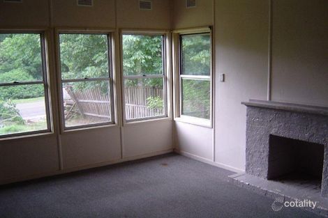 Property photo of 28 James Road Mount Kembla NSW 2526