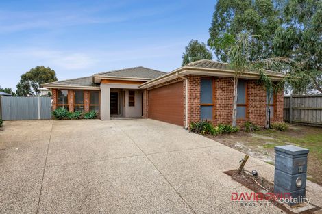 Property photo of 13 Lake Park Court Werribee VIC 3030