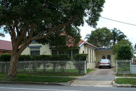 102 Gordon Ave, Hamilton South, NSW 2303