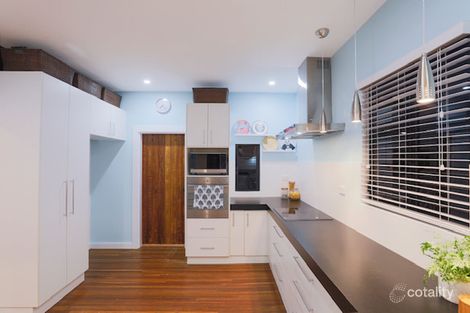 Property photo of 16 Hill End Road Glenella QLD 4740