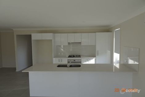 Property photo of 19 Santa Fe Close Cameron Park NSW 2285