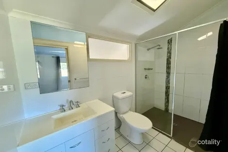 Property photo of 6/6-7 Maytown Close Manoora QLD 4870