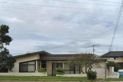 239 Flagstaff Rd, Lake Heights, NSW 2502