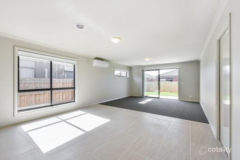 Property photo of 17 Corella Road Armstrong Creek VIC 3217