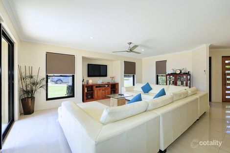 Property photo of 6 Higgins Court Ashfield QLD 4670